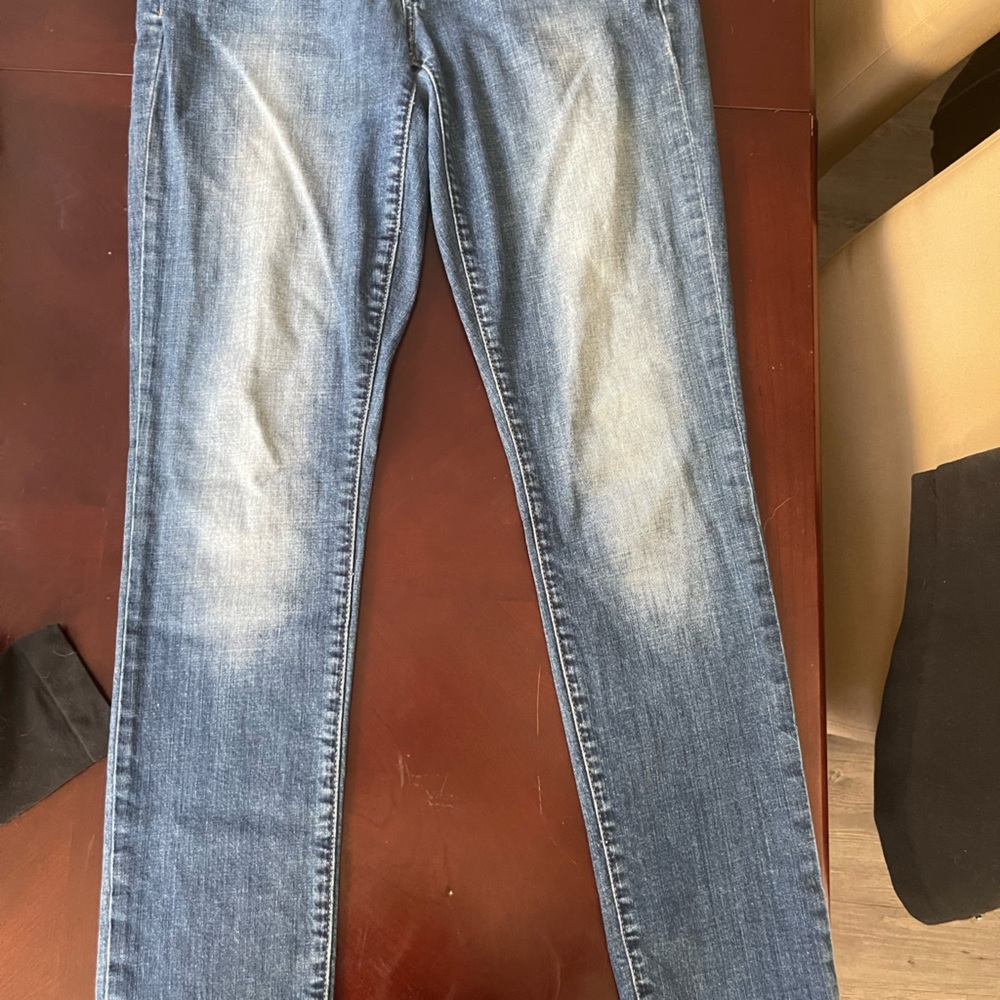 Buckle Jeans